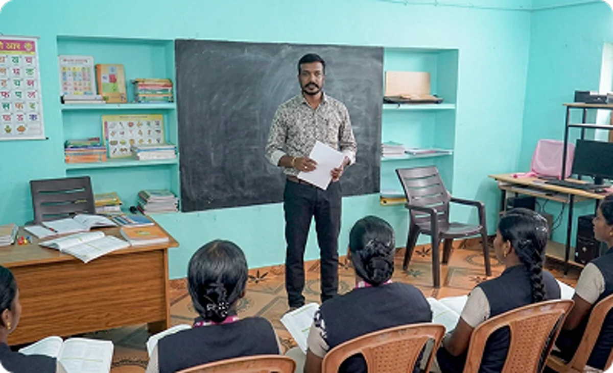 Students learning Mathematics through Maazter Smart Classroom interactive teaching methods at Imam Shafi School