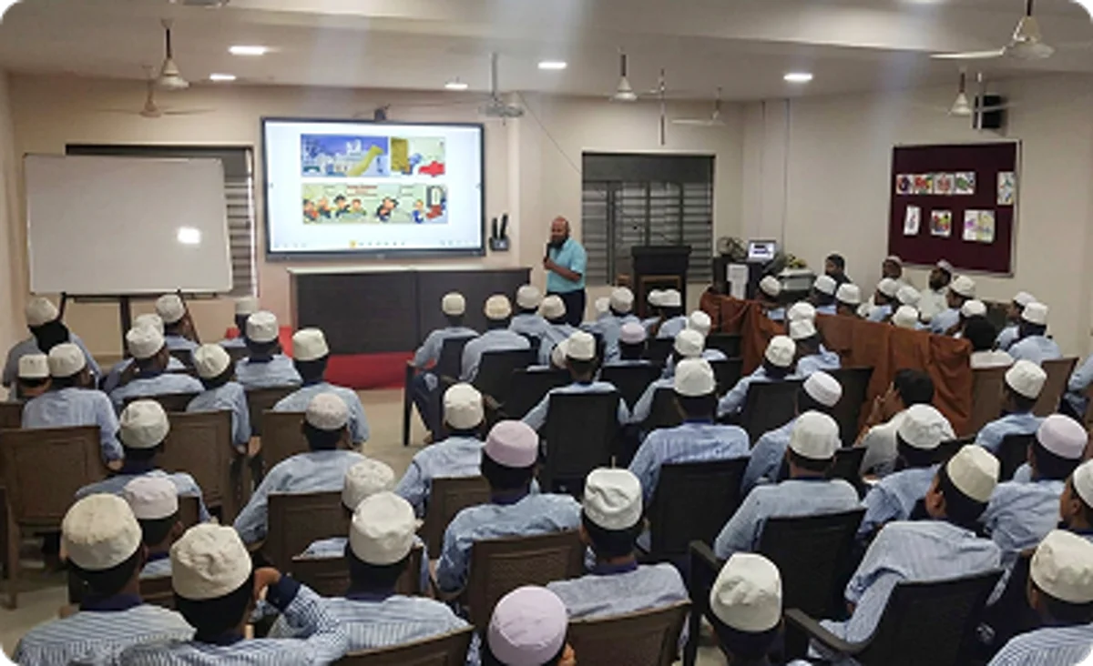 Science concepts taught through Maazter Smart Classroom visual learning resources at Imam Shafi School